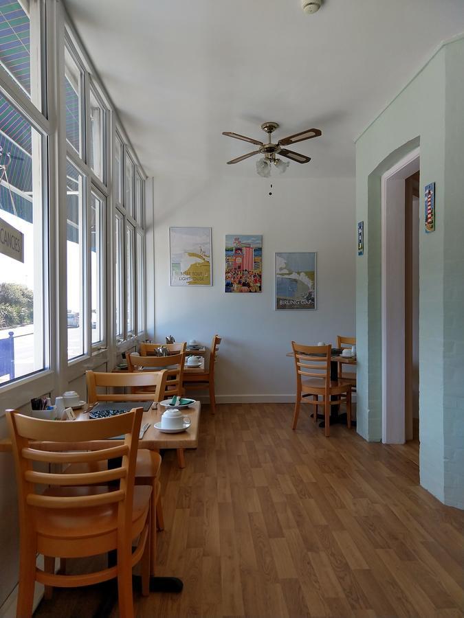 By The Sea Bed And Breakfast Истбурн Экстерьер фото