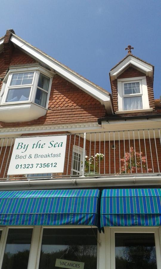 By The Sea Bed And Breakfast Истбурн Экстерьер фото